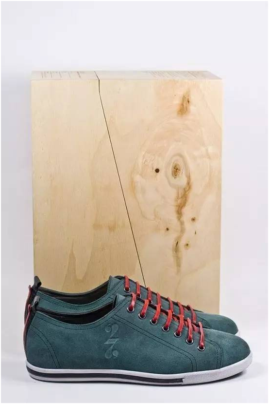 creative shoe box.png